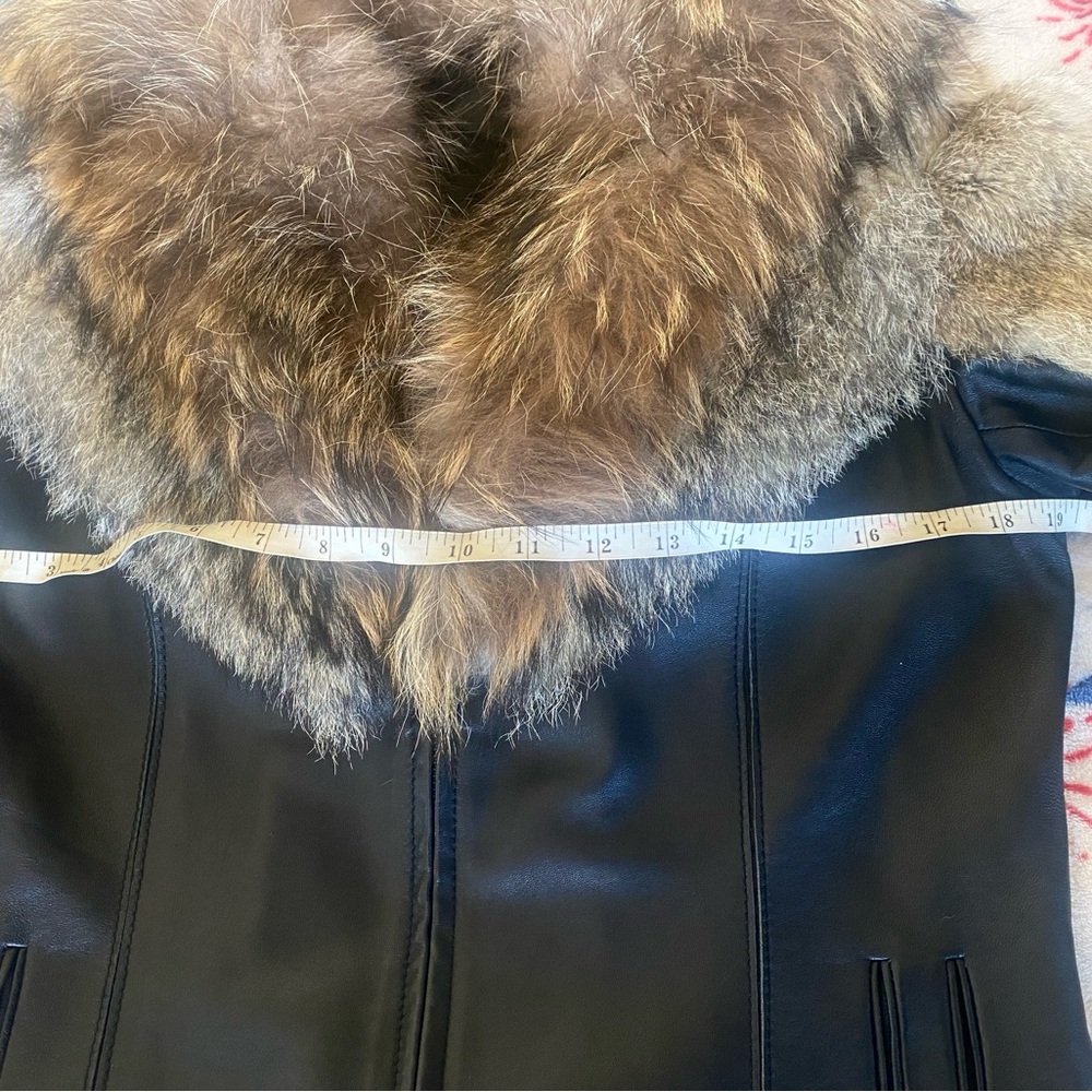 Custom Made Chic Leather Jacket - image 6